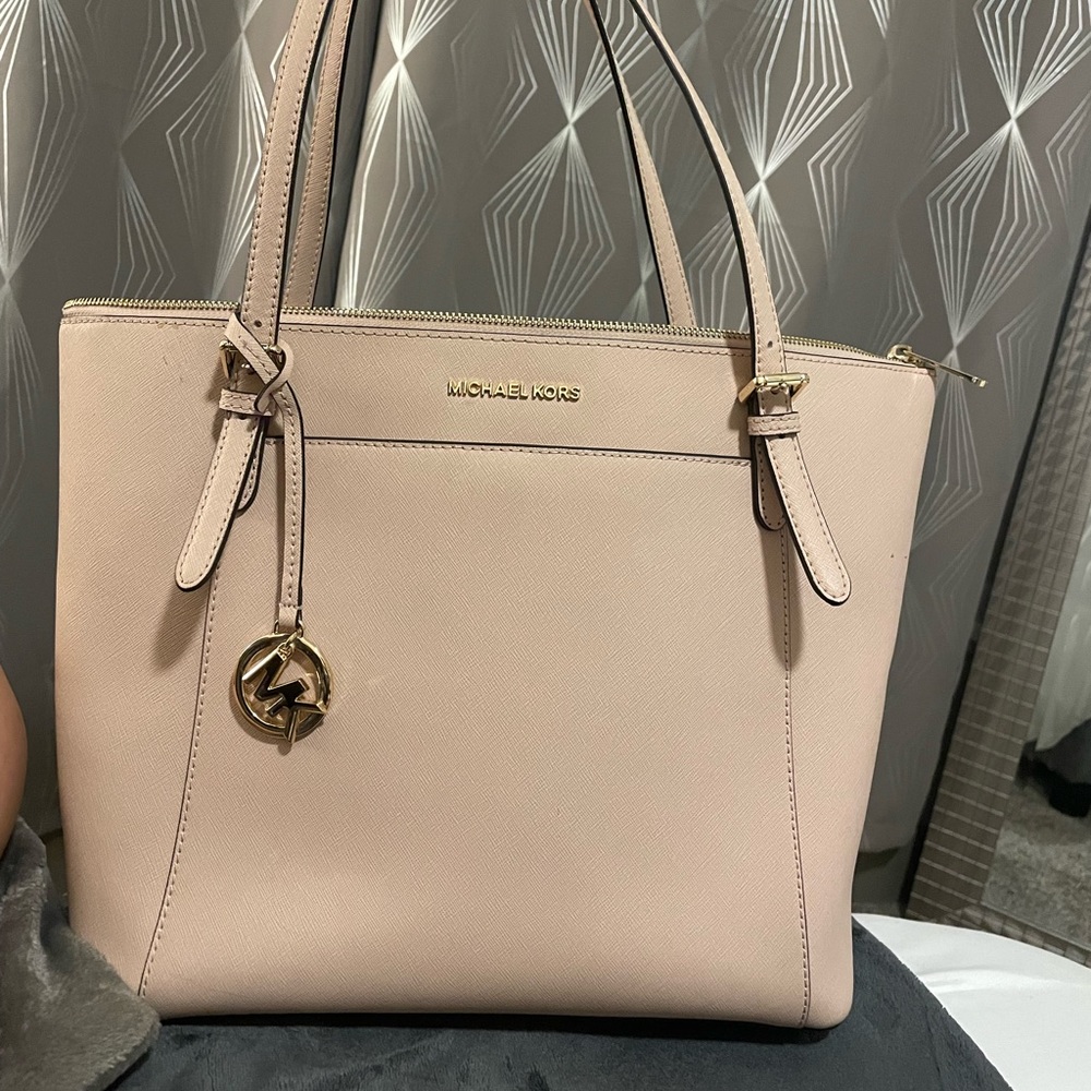 Large Michael Kors purse.